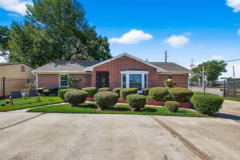 5102 Cortelyou Ln, Houston, TX 77021