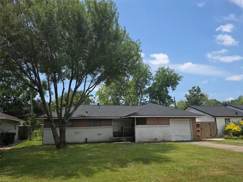 10118 Lafferty Oaks St, Houston, TX 77013