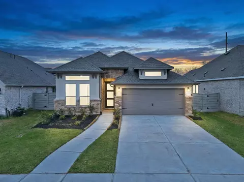 2326 Honeyberry Shrub Dr, Manvel, TX 77578