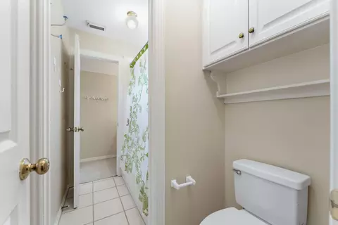 Bath - 147 N Taylor Point Dr, Spring, TX 77382 photo 4 of 6