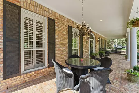 Exterior - 147 N Taylor Point Dr, Spring, TX 77382 photo 5 of 15