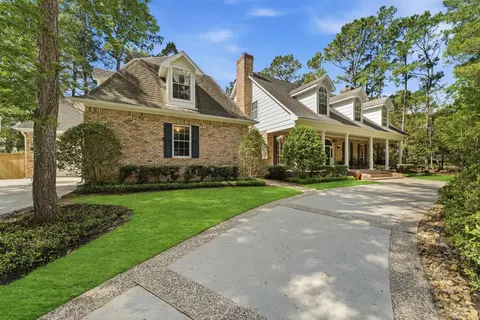 Exterior - 147 N Taylor Point Dr, Spring, TX 77382 photo 4 of 15