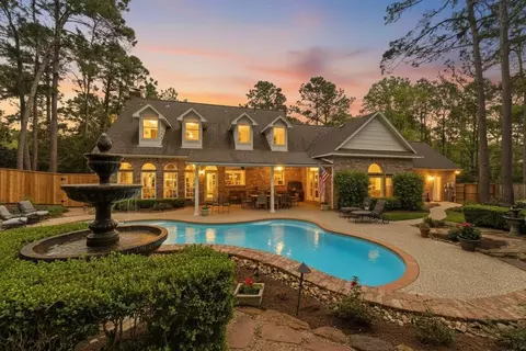 Exterior - 147 N Taylor Point Dr, Spring, TX 77382 photo 6 of 15
