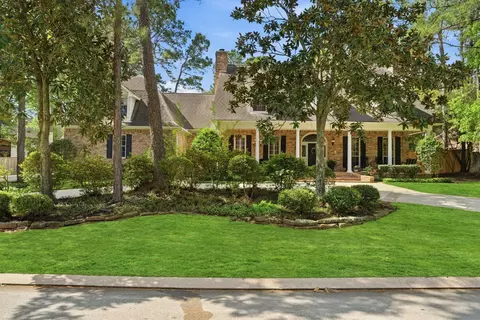 Exterior - 147 N Taylor Point Dr, Spring, TX 77382 photo 2 of 15