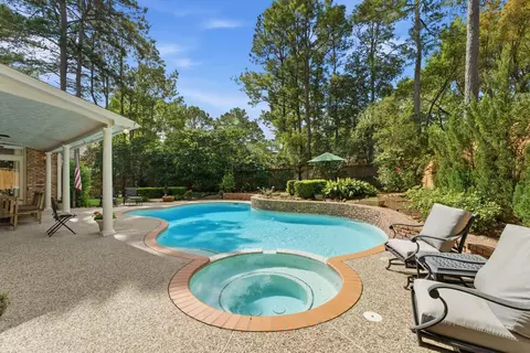 Exterior - 147 N Taylor Point Dr, Spring, TX 77382 photo 11 of 15