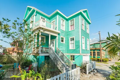 415 14th St, Galveston, TX 77550
