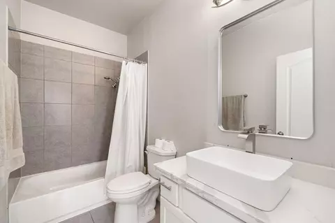 Bath - 2007 Brookmont Dr, Conroe, TX 77301 photo 4 of 6