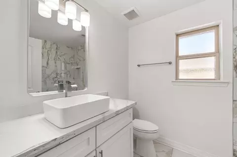 Bath - 2007 Brookmont Dr, Conroe, TX 77301 photo 6 of 6