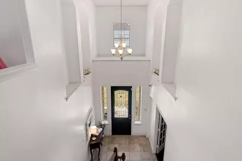 Entry Way - 2007 Brookmont Dr, Conroe, TX 77301 photo 8 of 11