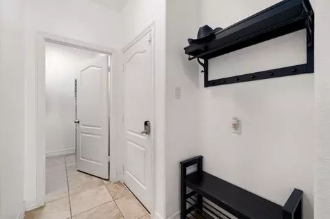 Entry Way - 2007 Brookmont Dr, Conroe, TX 77301 photo 6 of 11