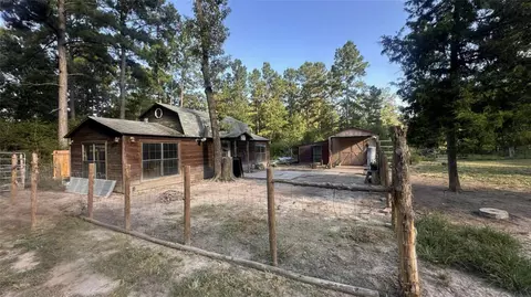 9175 Rocky Ridge Ln, Madisonville, TX 77864