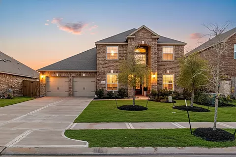 13721 Gaff Rig Dr, Santa Fe, TX 77510
