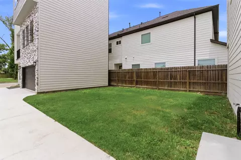 5510 Hardy St, Houston, TX 77009