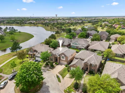 12107 Cove Ridge Ln, Cypress, TX 77433