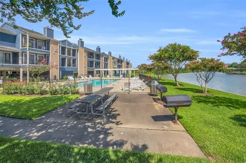 18511 Egret Bay Blvd #502, Houston, TX 77058