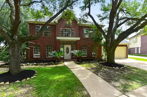 13903 Viewfield Ct, Houston, TX 77059