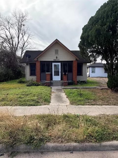 6613 W Montgomery Rd, Houston, TX 77091