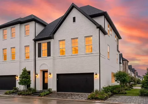 5915 Cottage Grove Lake Dr, Houston, TX 77007