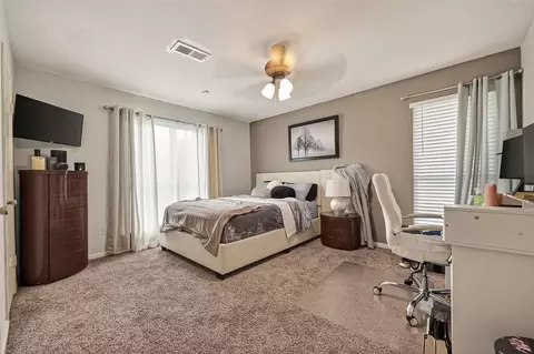 Bedroom - 2519 Spring Dusk Ln, Spring, TX 77373 photo 4 of 6