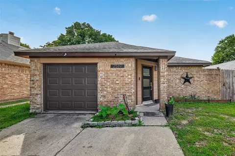 2519 Spring Dusk Ln, Spring, TX 77373