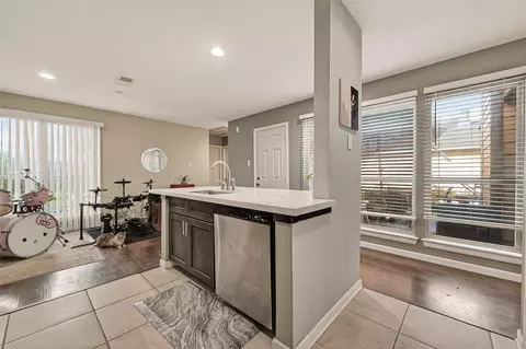 Kitchen - 2519 Spring Dusk Ln, Spring, TX 77373 photo 3 of 6