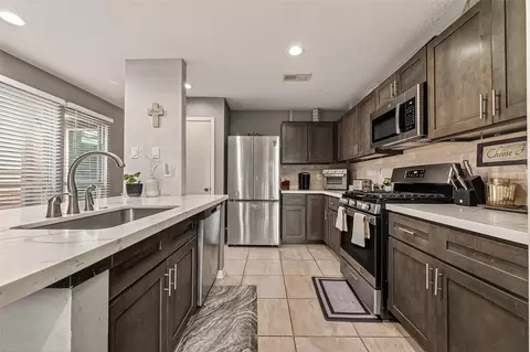 Kitchen - 2519 Spring Dusk Ln, Spring, TX 77373 photo 6 of 6
