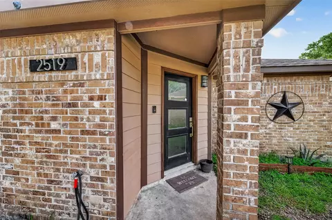Entry Way - 2519 Spring Dusk Ln, Spring, TX 77373 photo 1 of 4