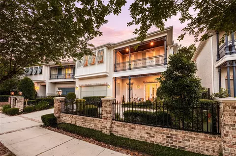 172 Mcgoey Cir, The Woodlands, TX 77384