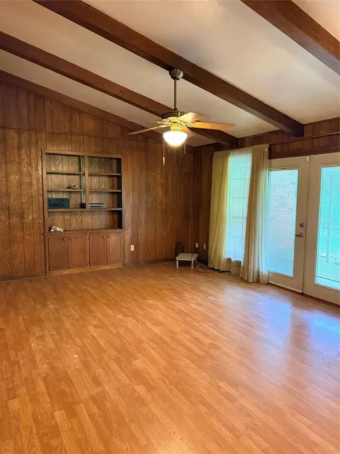 Living - 511 O Brien Rd, Refugio, TX 78377 photo 1 of 1