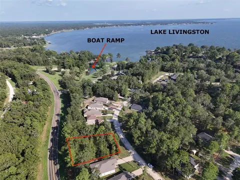 Na Village Cove Loop, Livingston, TX 77351