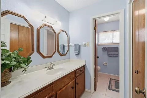 Bath - 3903 Ecuador Dr, Pasadena, TX 77504 photo 1 of 1