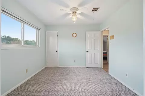 Bedroom - 3903 Ecuador Dr, Pasadena, TX 77504 photo 6 of 10