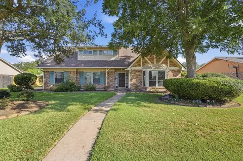Exterior - 3903 Ecuador Dr, Pasadena, TX 77504 photo 2 of 5