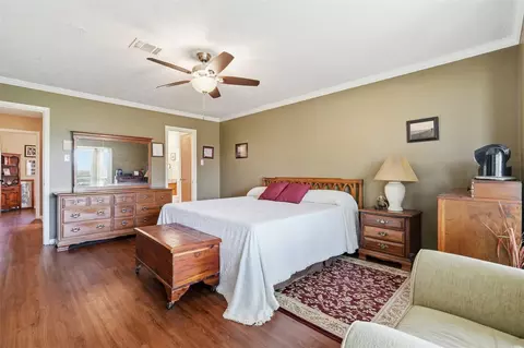 Bedroom - 3903 Ecuador Dr, Pasadena, TX 77504 photo 2 of 10