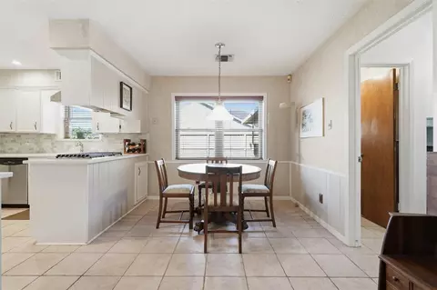 Dining - 3903 Ecuador Dr, Pasadena, TX 77504 photo 1 of 2