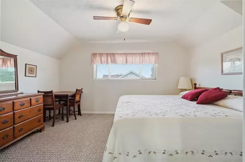 Bedroom - 3903 Ecuador Dr, Pasadena, TX 77504 photo 9 of 10