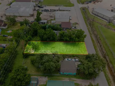 1826 Zapata St, Freeport, TX 77541