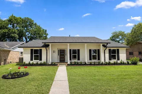 5447 Darnell St, Houston, TX 77096