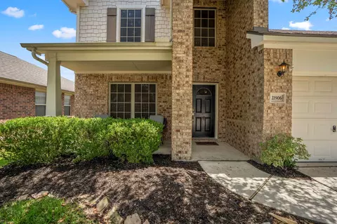 Exterior - 21906 Trapper Lake Dr, Spring, TX 77388 photo 2 of 6