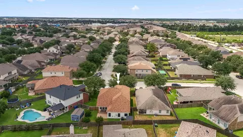 View/Area - 21906 Trapper Lake Dr, Spring, TX 77388 photo 4 of 5