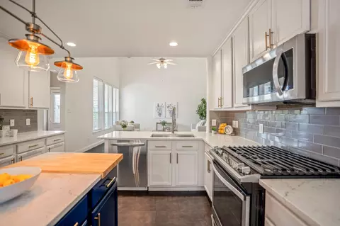 Kitchen - 21906 Trapper Lake Dr, Spring, TX 77388 photo 5 of 5