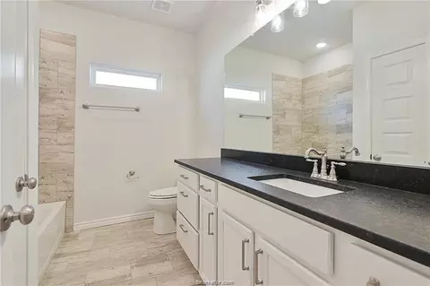 Bath - 3124 Tarleton Ct, Bryan, TX 77808 photo 1 of 2