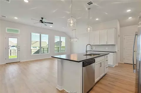 Living - 3124 Tarleton Ct, Bryan, TX 77808 photo 4 of 4