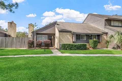 2333 Broadlawn Dr, Houston, TX 77058