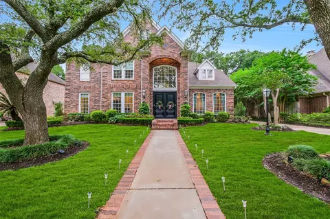 854 Plainwood Dr, Houston, TX 77079