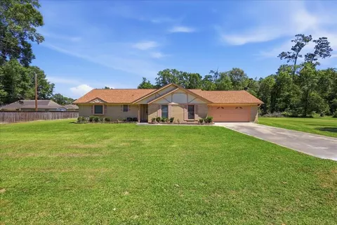 8600 Friartuck Dr, Orange, TX 77632
