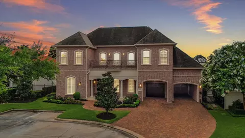 15611 Oyster Cv, Sugar Land, TX 77478