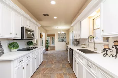 15307 Forest Trails Dr, Houston, TX 77095