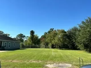 1421 W Procter St, Port Arthur, TX 77640