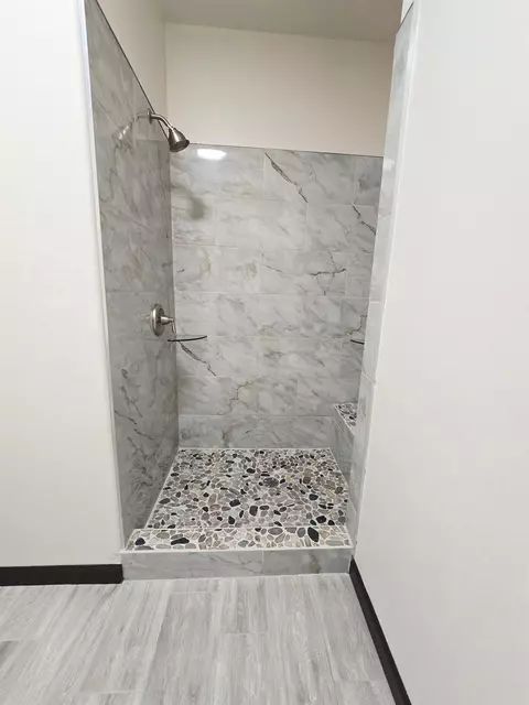 Bath - 11809 Brunel Dr, Conroe, TX 77306 photo 3 of 3